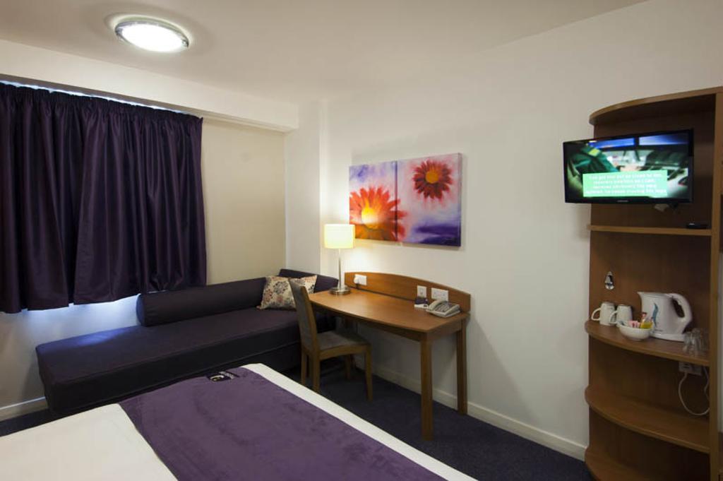 Premier Inn London Waterloo Номер фото